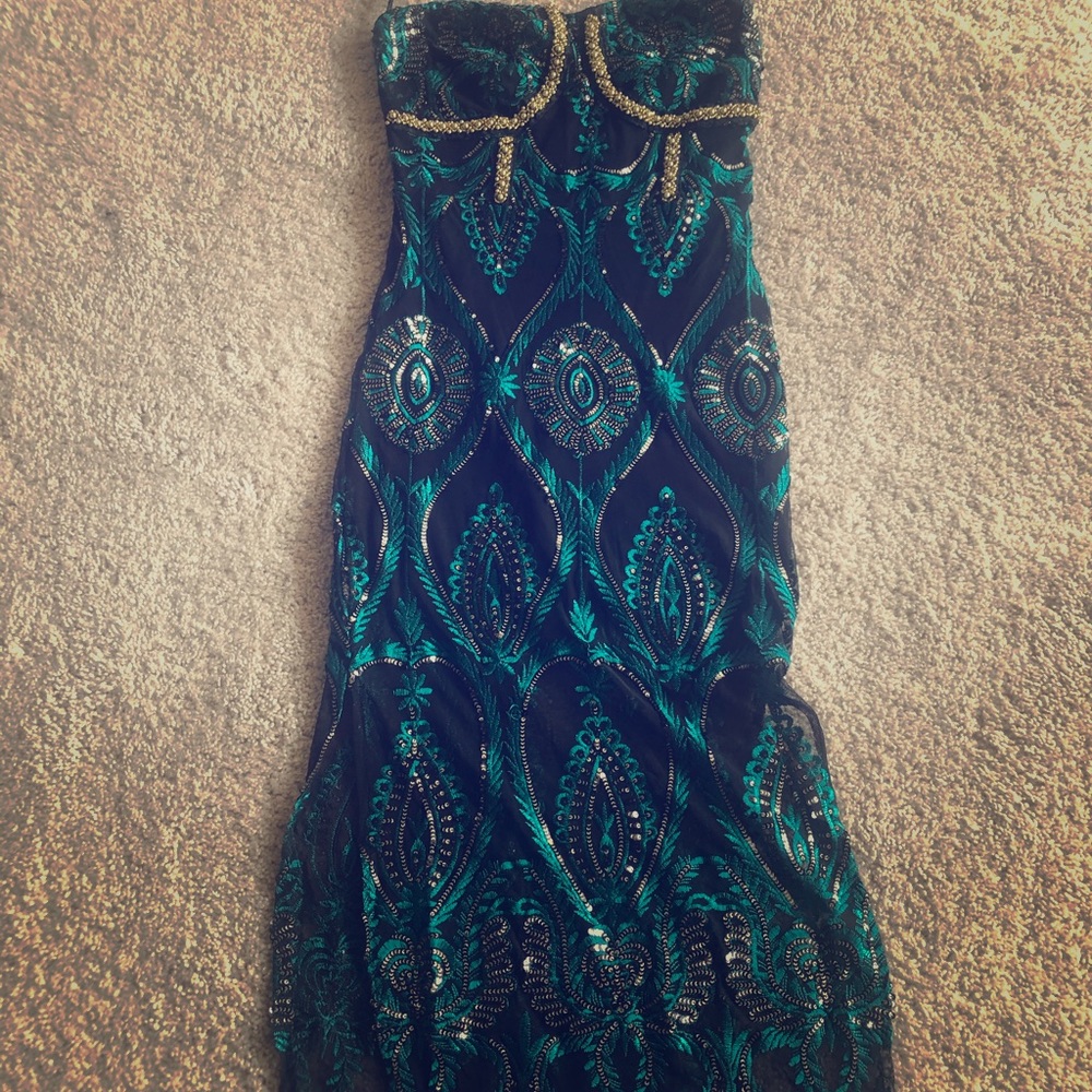 Green embroidery midi dress